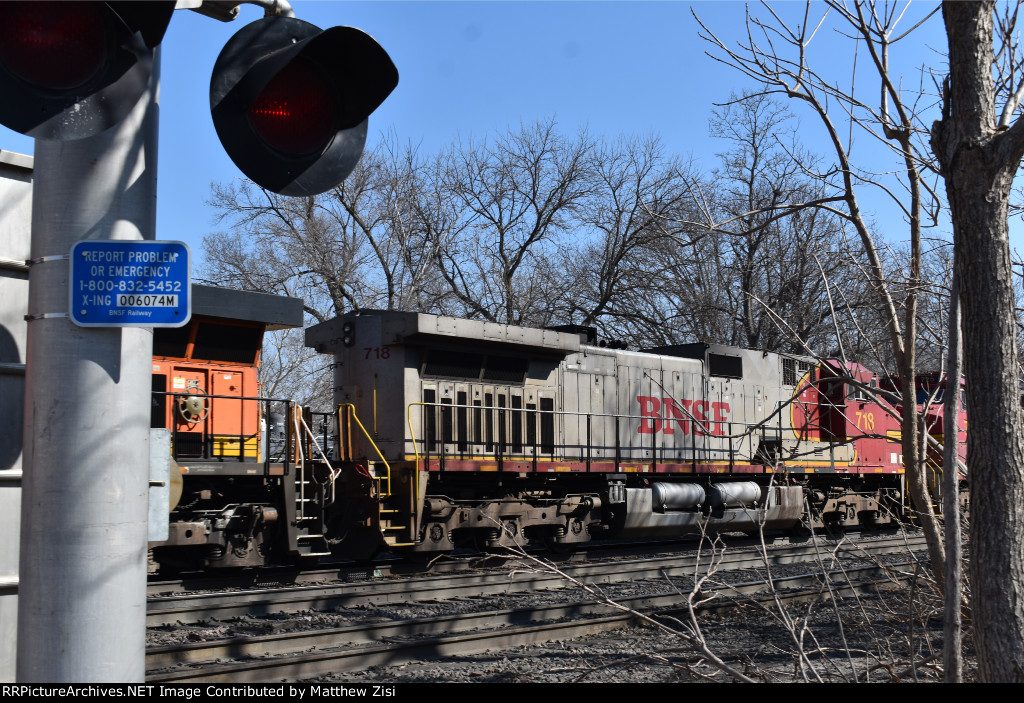 BNSF 718